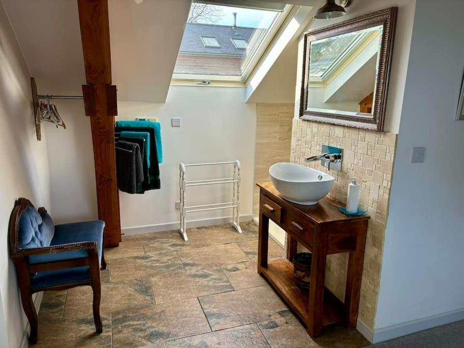 Little Bream - Pretty Cosy Cottage, Sea Views, Walk To The Beach Mawnan Smith Exterior foto